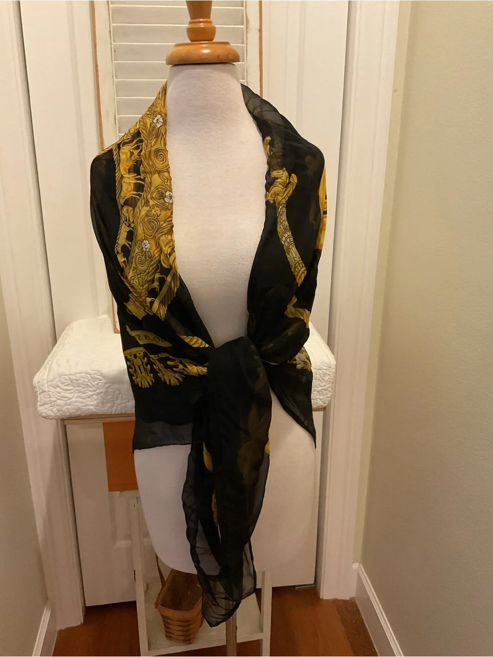 Hermes Les Cavaliers d’ Or Scarf
